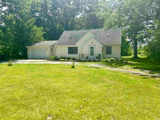 522 Elnora Dr, Fort Wayne, IN 46825