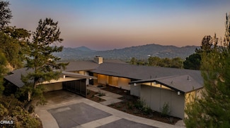 5260 Gould Ave, La Canada Flintridge, CA 91011