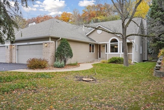 6520 Vernon Hills Rd S, Edina, MN 55436