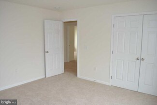 2010 N Dinwiddie St, Arlington, VA 22207