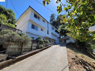 7030 Snake Rd, Oakland, CA 94611