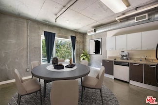 645 W 9th St Unit 201, Los Angeles, CA 90015