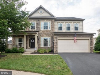 14220 Ladderbacked Dr, Gainesville, VA 20155