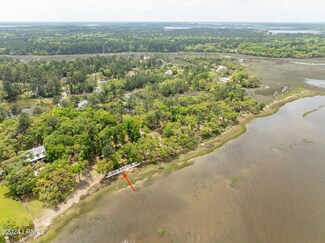 226 Old Plantation Dr W, Beaufort, SC 29907