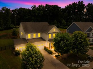 10901 Greenvale Dr, Harrisburg, NC 28075