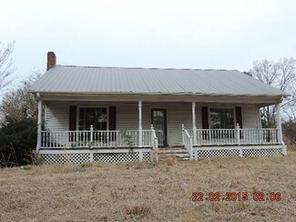 2395 Hunter Rd, Thaxton, MS 38871