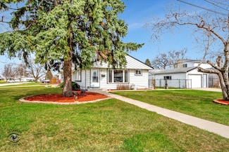 8827 S Kilbourn Ave, Hometown, IL 60456