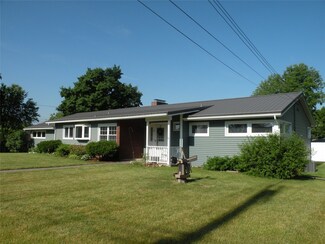 23 Clarendon Dr, Binghamton, NY 13901
