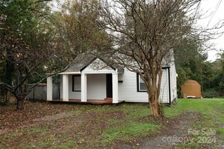 2613 Ringwood St, Charlotte, NC 28208