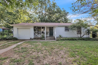 20 Lynn Ct, Hurst, TX 76053