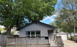 1515 E 30th St, Des Moines, IA 50317