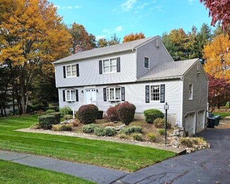 33 Contour Rd, Warwick, RI 02886
