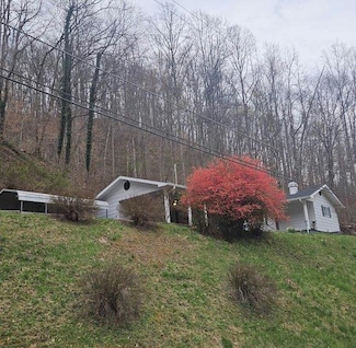 2418 2418 Turkey Creek Rd, Belfry, KY 41514