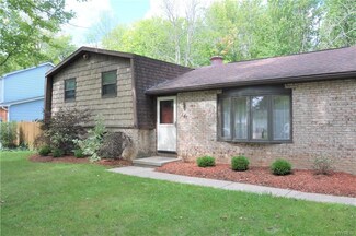 141 Lyrae Dr, Getzville, NY 14068