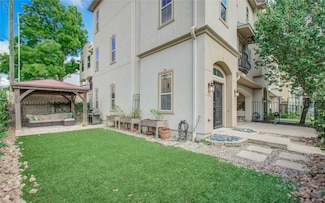 1432 Utah St, Houston, TX 77007