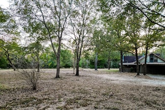 4723 Springfield Ln, Brenham, TX 77833