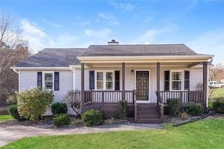 6000 Southcrest Dr, Clemmons, NC 27012