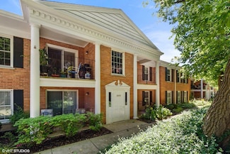 520 Shorely Dr Unit 201, Barrington, IL 60010