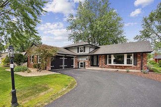 232 S Walnut St, Glenwood, IL 60425