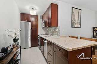 220 E 54th St Unit 4G, New York, NY 10022