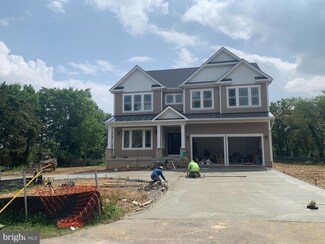6411 Pickett St, Alexandria, VA 22306