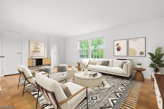 74 E Maple St, Teaneck, NJ 07666