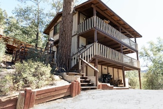 961 Villa Grove Ave, Big Bear, CA 92314