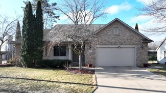 4211 Stonegate Dr, Midland, MI 48640