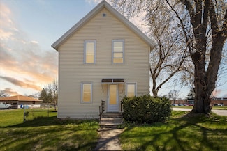 423 Maryhill Dr, Green Bay, WI 54303
