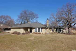194 Seminole Dr, Galesburg, IL 61401