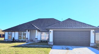12 Greystone Ct, Angleton, TX 77515
