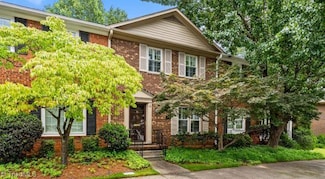 10 Fountain Manor Dr Unit B, Greensboro, NC 27405