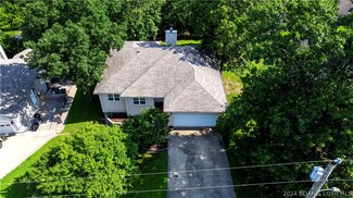 42 Lakeshire Dr, Camdenton, MO 65020