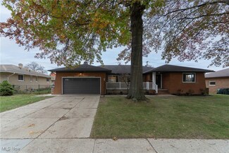 14395 Robert Dr, Middleburg Heights, OH 44130