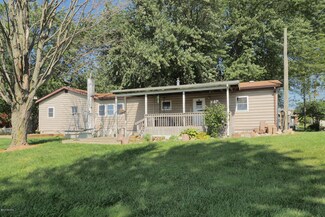 859 W Shore Rd, Bronson, MI 49028