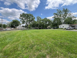 3037 Shelburn Ave, Akron, OH 44312