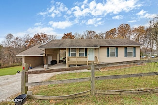 120 Colyers Loop, Jamestown, TN 38556