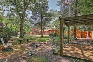 10 Narrow Ln, Charlestown, RI 02813