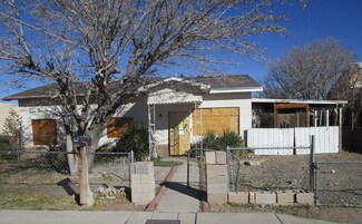 147 Hilton Ave NW, Albuquerque, NM 87107