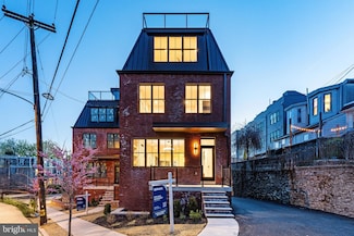 110 Righter St, Philadelphia, PA 19128