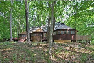 61 Lambertville Headquarters Rd, Lambertville, NJ 08530