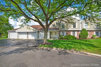 21 Exeter Ct Unit 102B, Naperville, IL 60565