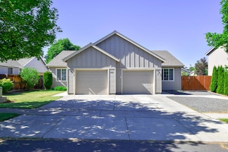 2967 NE Stanton Ave, Bend, OR 97701