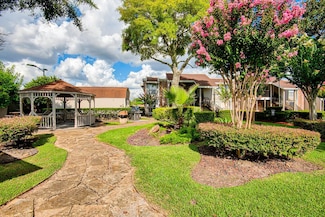 12660 Ashford Point Dr Unit 403, Houston, TX 77082