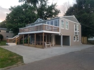 213 Oneal St, Belpre, OH 45714