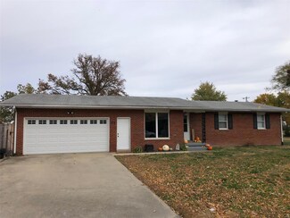 51 Walnut Cir, Aviston, IL 62216
