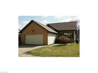 704 Vine St, Tiltonsville, OH 43963