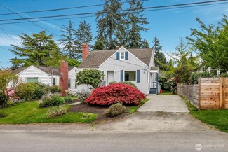 3209 NE 98th St, Seattle, WA 98115