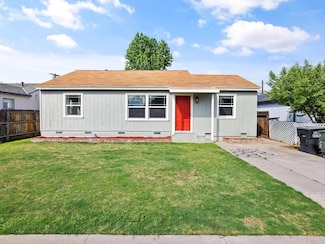 901 S Burke St, Visalia, CA 93292