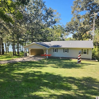 37 Lands End Rd, Cadiz, KY 42211